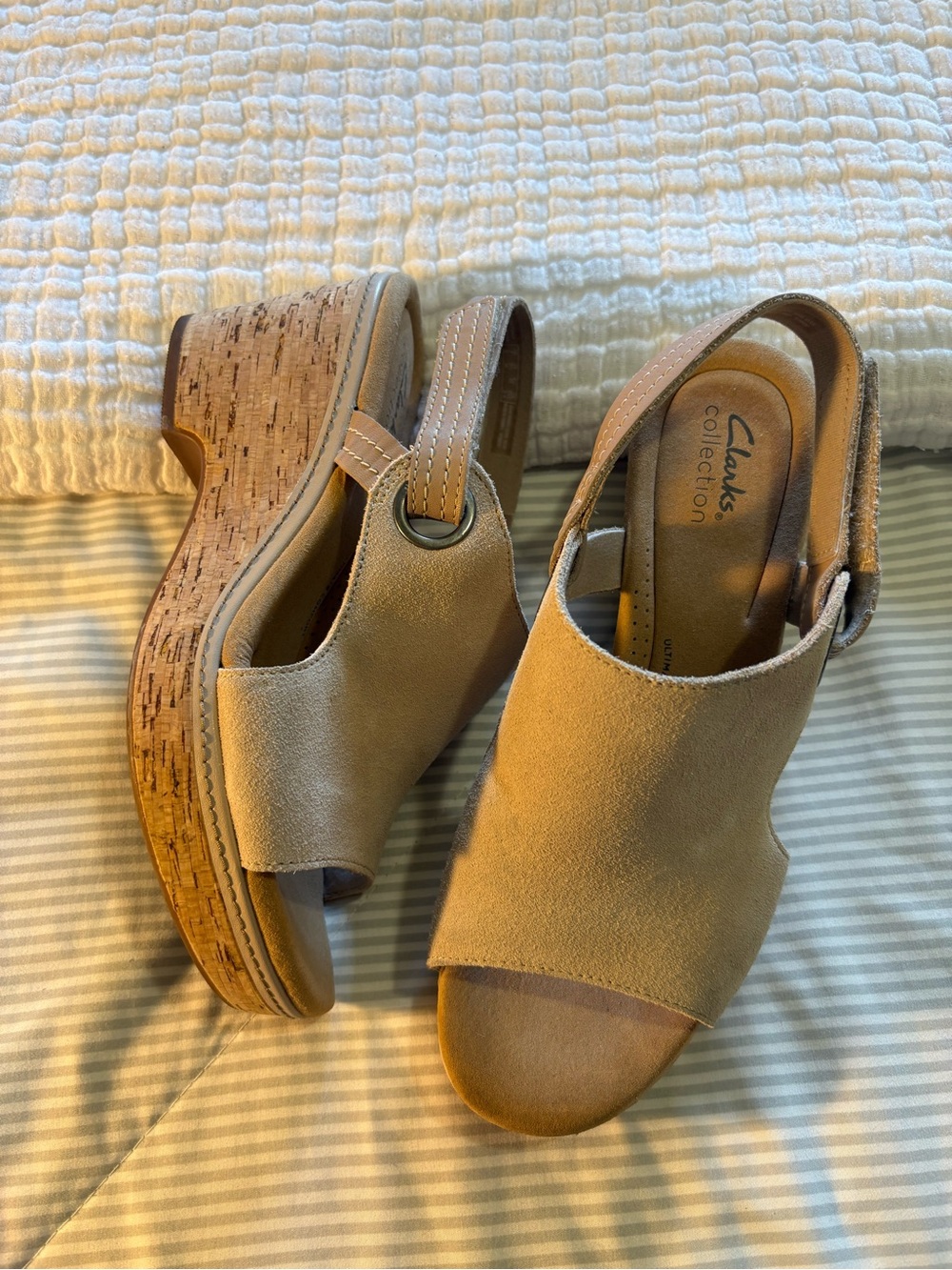 Clarks Giselle Sea Sand Cork Wedge Sandals Women’s size 9.5